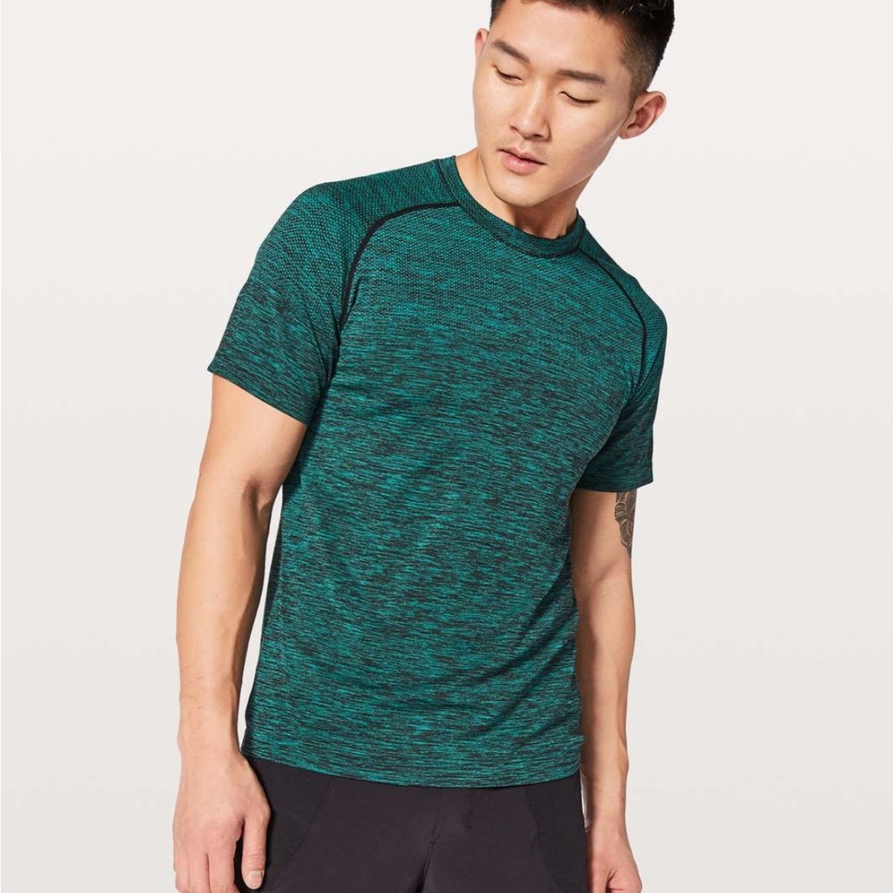 Lululemon Metal Vent Tech Short Sleeve